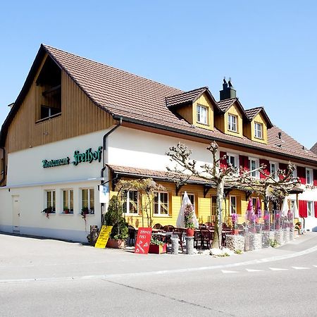 Freihof Embrach Bed & Breakfast ภายนอก รูปภาพ