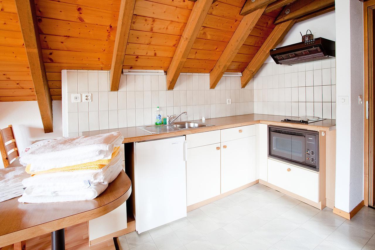 Freihof Embrach Bed & Breakfast ภายนอก รูปภาพ