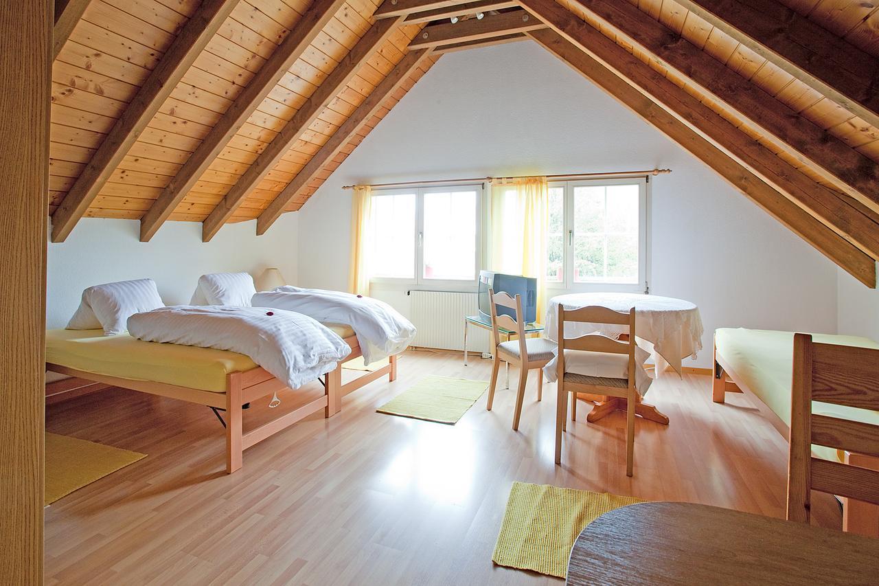 Freihof Embrach Bed & Breakfast ภายนอก รูปภาพ