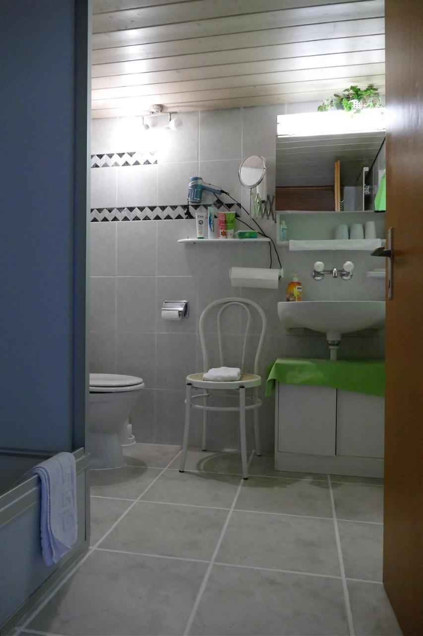 Freihof Embrach Bed & Breakfast ภายนอก รูปภาพ